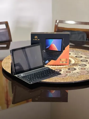 Tablet + Case com teclado