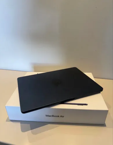 MacBook Air M4 | BAT 100%