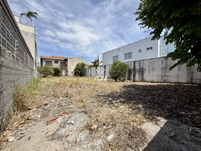 Excelente terreno de 413 m² à venda na Mata da Praia R$ 2.800.000,00 REF: 460