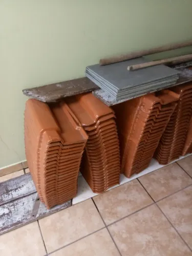 162 telhas esmaltadas ideal para cobrir um carro acompanha ripas para fixação