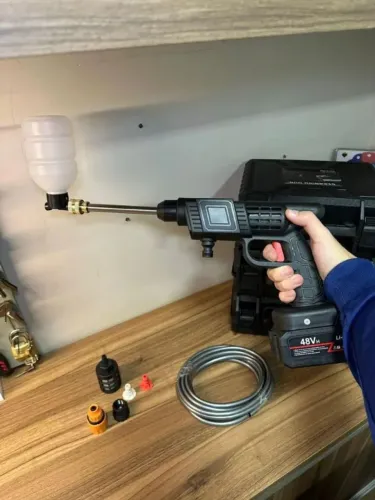 Pistola Lavadora Alta Pressão Portátil Recarregável (Produto Novo)