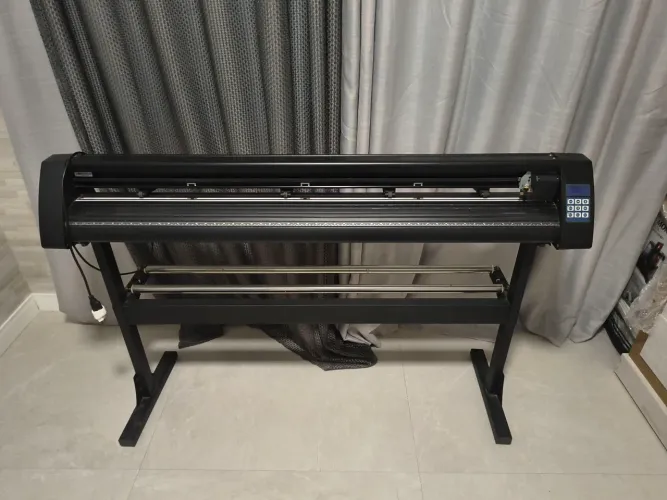PLOTTER JK1350