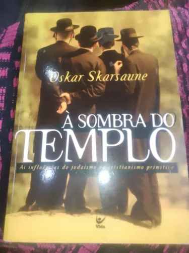 Livros À sombra do templo