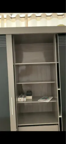 Vende-se guarda roupa 3 portas correr