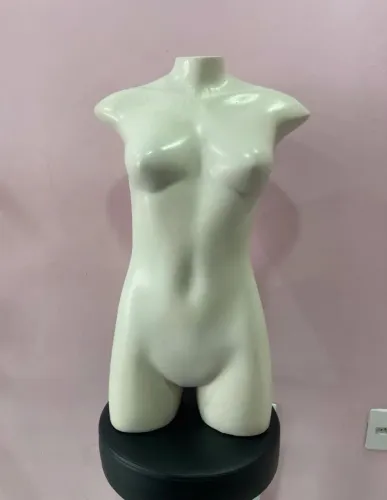Manequim usado