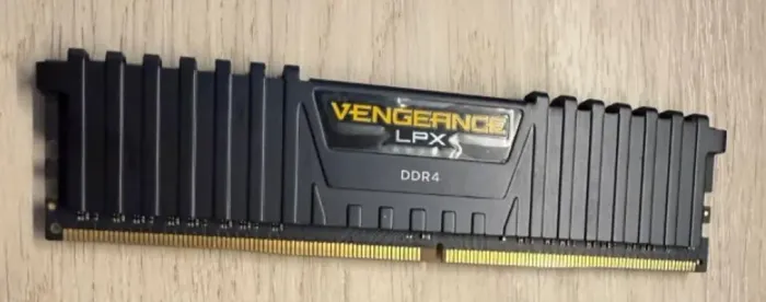 Memória RAM Corsair Vengeance LPX, 8GB (1x8GB) 2400Mhz