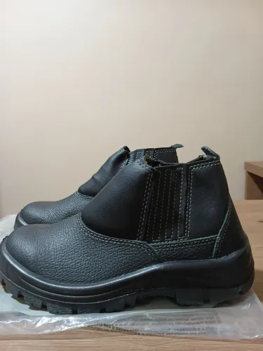 Bota bico de Aço
