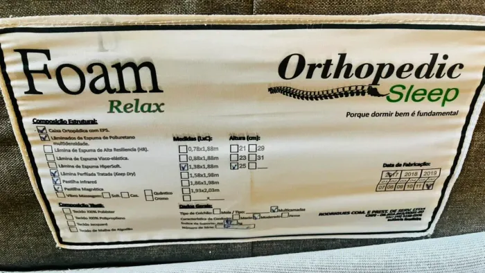 Cama de casal com colchão magnético 