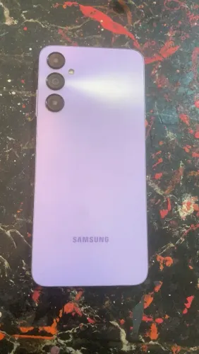 SAMSUNG A5s - $500 valor negociável. 