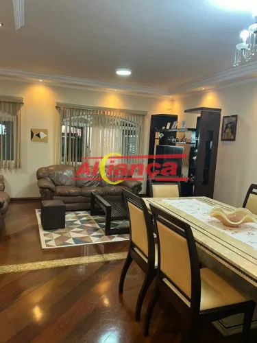CASARÃO COM 5 QUARTOS (2 SUÍTES), PISCINA, SAUNA E TODOS OS MÓVEIS NO CONTINENTAL I EM GUA