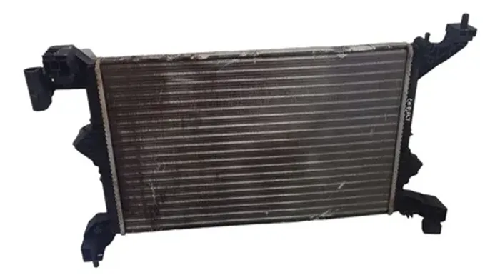 Radiador Água Chevrolet Cobalt 1.4 2013 2014 2015 Detalhe