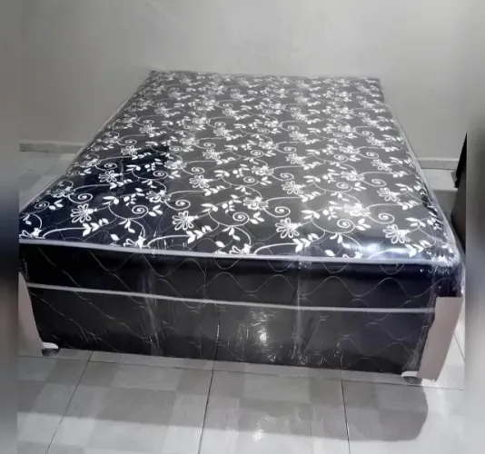Cama de mola a pronta entrega novas e embaladas