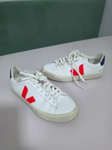 Tenis VERT