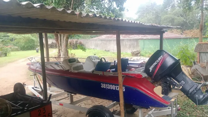 Lancha 2015 em Excelente Configuração + Mercury 50 HP 2T