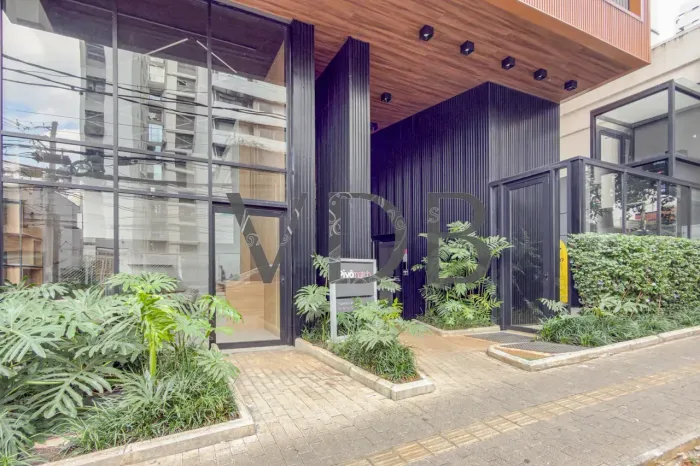 Inteligência Comercial nos Jardins: Loja Mobiliada de 135m² com Fachada Ativa no Pivô Matc