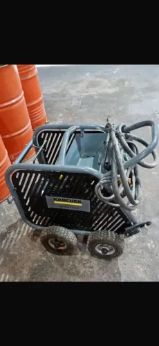 Vendo lavadora karcher HD 10/25 maxi 