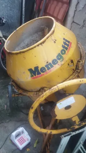 Betoneira Menegotti