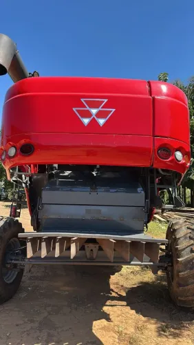 Colheitadeira Massey Ferguson 