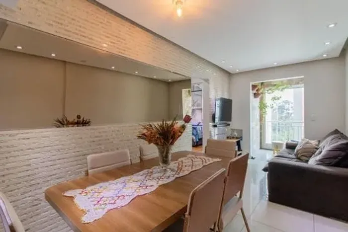Apartamento a venda com 2 quartos 2 vagas no Centro