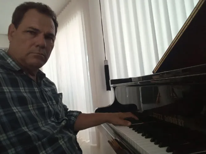 Afinação de ? piano.