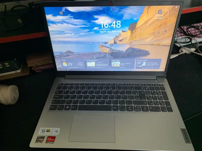 Notebook Lenovo - seminovo