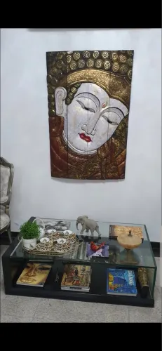 Mesa de centro de madeira maciça com vidro