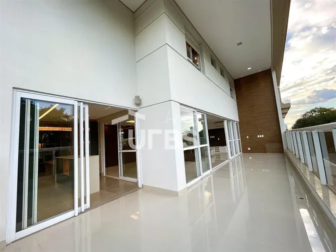 Duplex de luxo no LÉtoile du Parc Cesamar