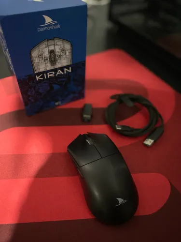 Mouse Gamer Darmoshark M3 Tri-Mode (Sensor PAW-3395 2.4GHZ)