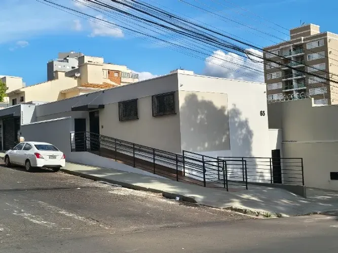 Salas Comerciais - Próx. ao Praia Clube
