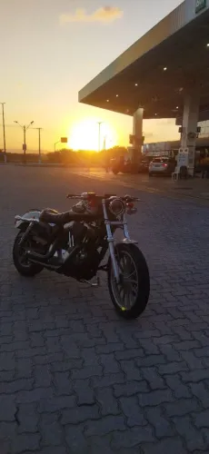 Harley Davidson 883 Carburada Americana.