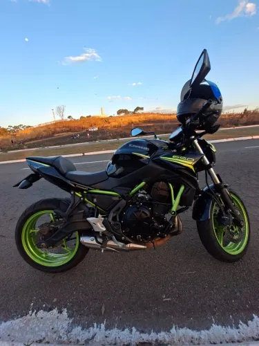 Moto Kawasaki Z650