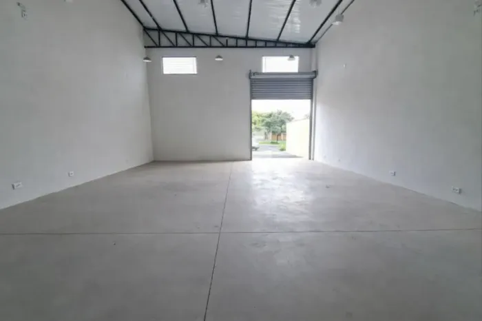 Galpão para alugar, 320 m² por R$ 7.000/mês - Jardim Patrícia - Uberlândia/MG