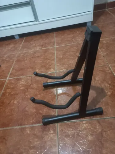 Pedestal para Guitarra, Baixo e Violão