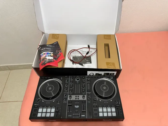 CONTROLADORA DJ HÉRCULES INPULSE 500 + CASE + CAIXA + MANUAL