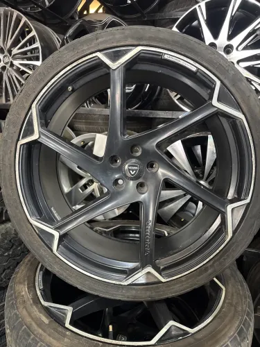 Jogo de rodas vittoria whelss aro 22 5x108
