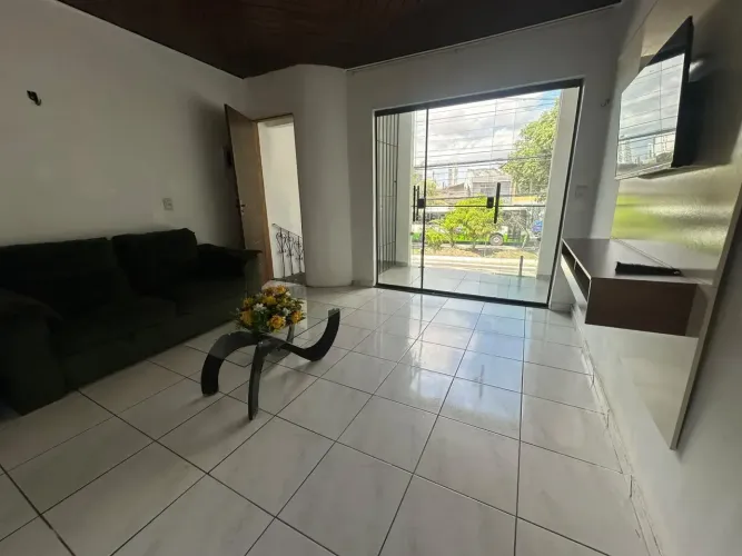 Aluguel de casa no coração da Pedreira
