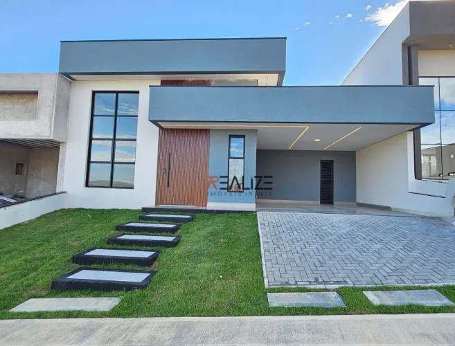 Casa Térrea com Escritório e Quintal Gramado à Venda  196 m² por R$ 1.850.000 | Residencia