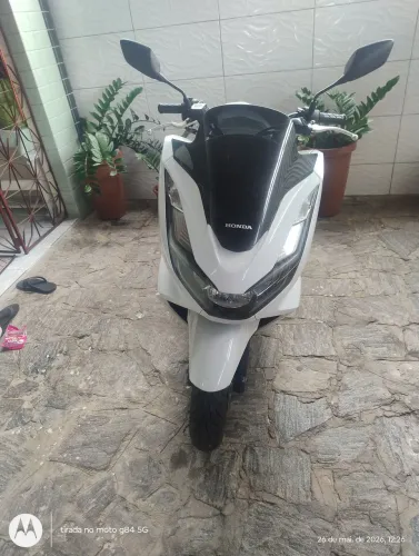 VENDO MOTO HONDA PCX NOVISSIMA 