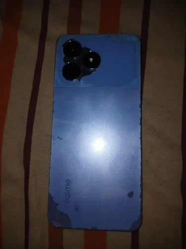 Tenho esse celular pra vender tá com huns quebrado mais eu dou um desconto 