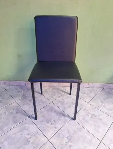 Cadeiras de ferro com estofado
