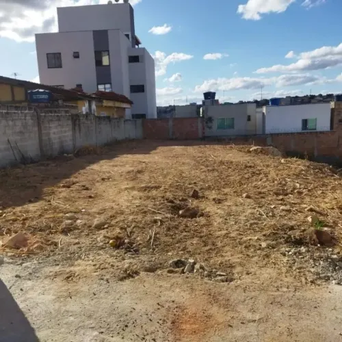 OPORTUNIDADE IMPERDÍVEL - LOTE DE 360 m² NO BAIRRO INDUSTRIAL SÃO LUÍS