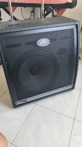 amplificador cubo peavey Kb4