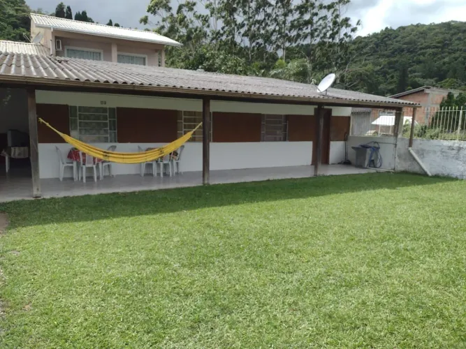 Vendo casa na Praia de Fora