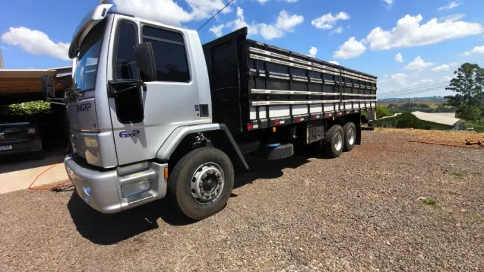 Ford Cargo 2422 Graneleiro
