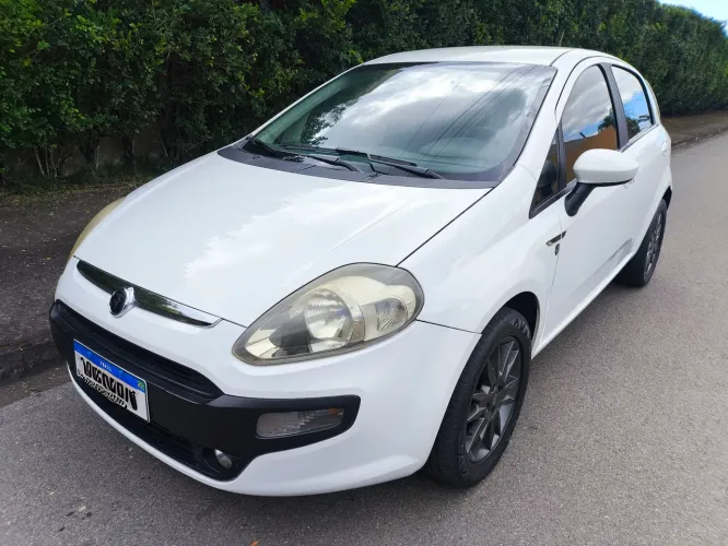 Fiat Punto Attractive 1.4 Fire Flex 8V 5P 2013