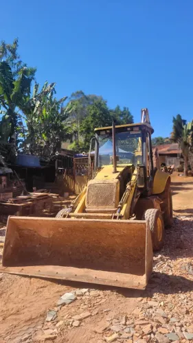 Retroescavadeira New Holland LB90