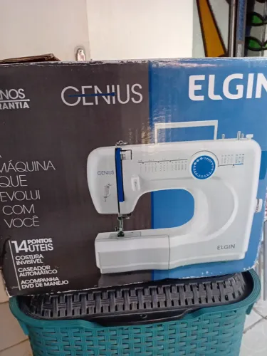Maquina costura Elgin