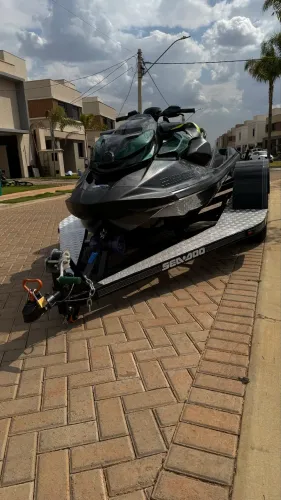 JET SEADOO -RXPX 300 - 2024 - 67H -COM CARRETA
