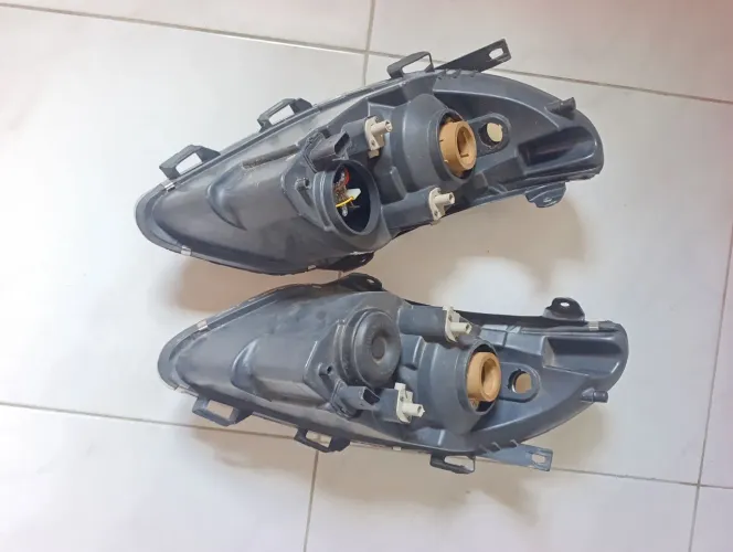 Par farol gol G5 e Voyage G5