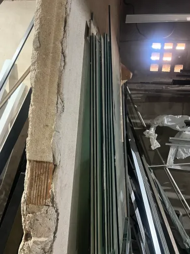 Vendo portas de vidro instalada no precinho